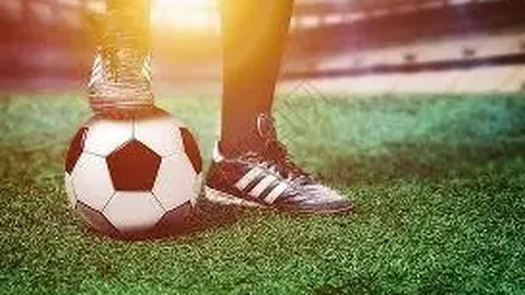 华晨宇与异性同行，疑似恋情初现端倪