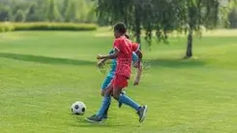 基尔官方确认拉普主帅合同延长至2028，球队联赛排名末位