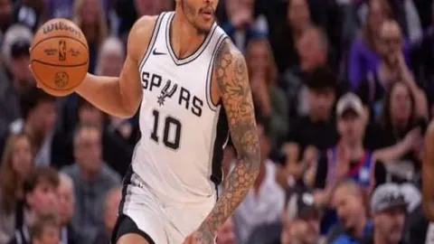 足球巨星武磊荣耀加盟上海市民超级联赛！独家揭秘：助威官风采即将闪耀登场！